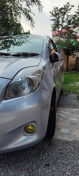 Toyota Vitz 2012 4