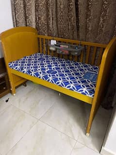 baby cot