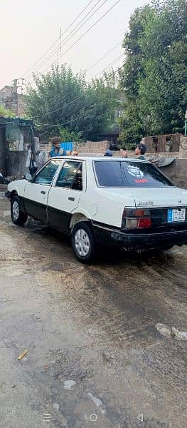 Mazda 929 1988 model 6