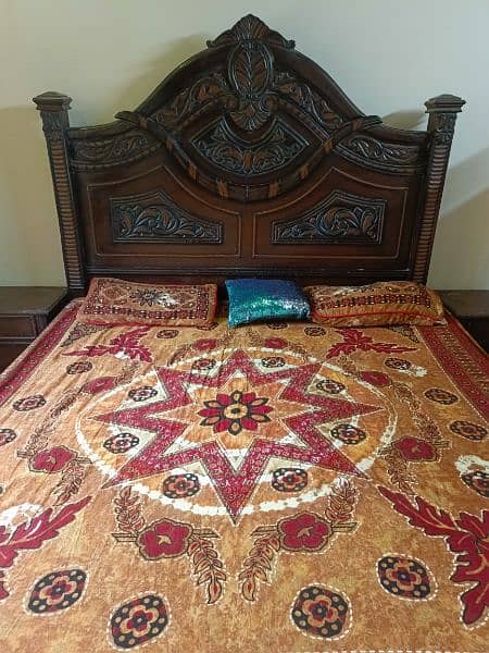 King size Bed with side table and dressing 0