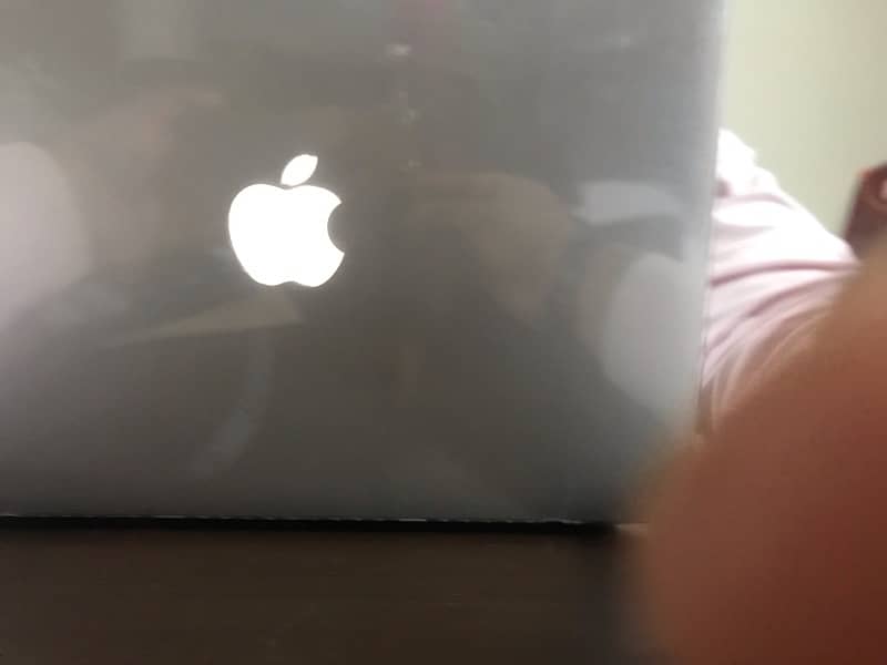 MacBook Pro 2015 (8/256) 4