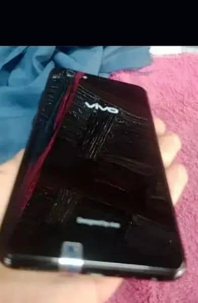 vivo y83 6 128 all ok hai 10to10 condition price fix h no begining plz 5