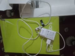 Samsung tab e box charger 10/9