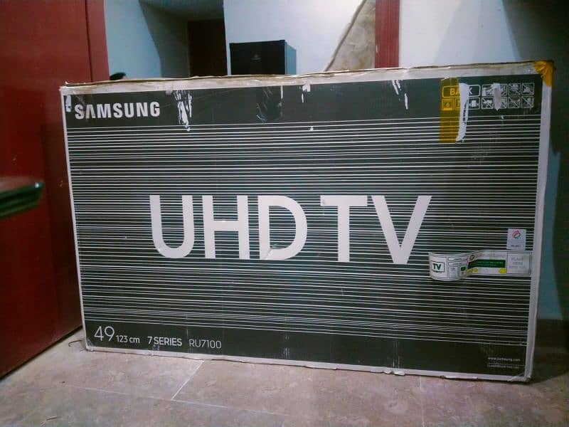 Urgent Selling SAMSUNG 4K UHD LED Due To Moving Out 0