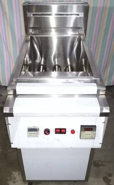 Fryer Hotplate gas grill commercial pizza oven SB Kitchen Engineering 2