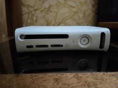 Xbox 360 (500) gb with 2 controller