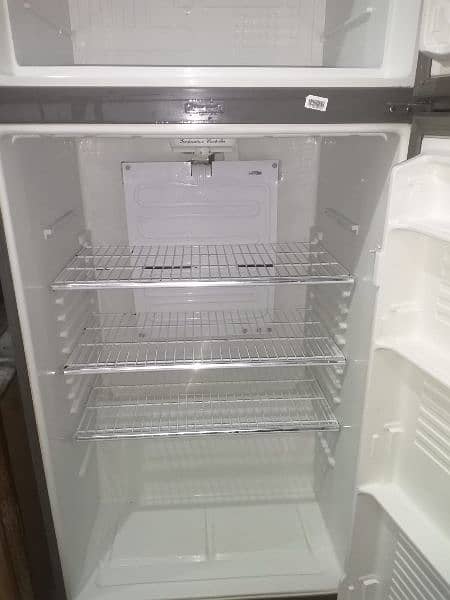 Dawlance fridge in Excellent condition for Urgent Sale 1