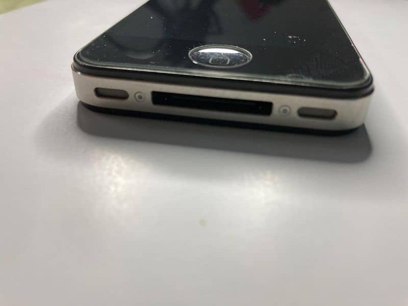 iPhone 4 non PTA SIM working 32gb 3