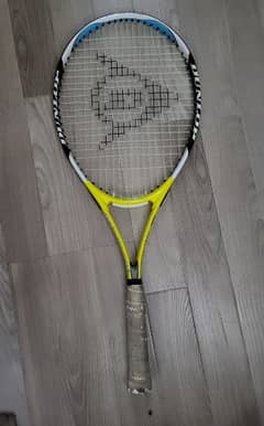 Dunlop 5 HUNDRED TWENTY 7 Racket