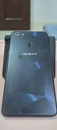 Mobile Oppo F7 - ( Decent Handset )