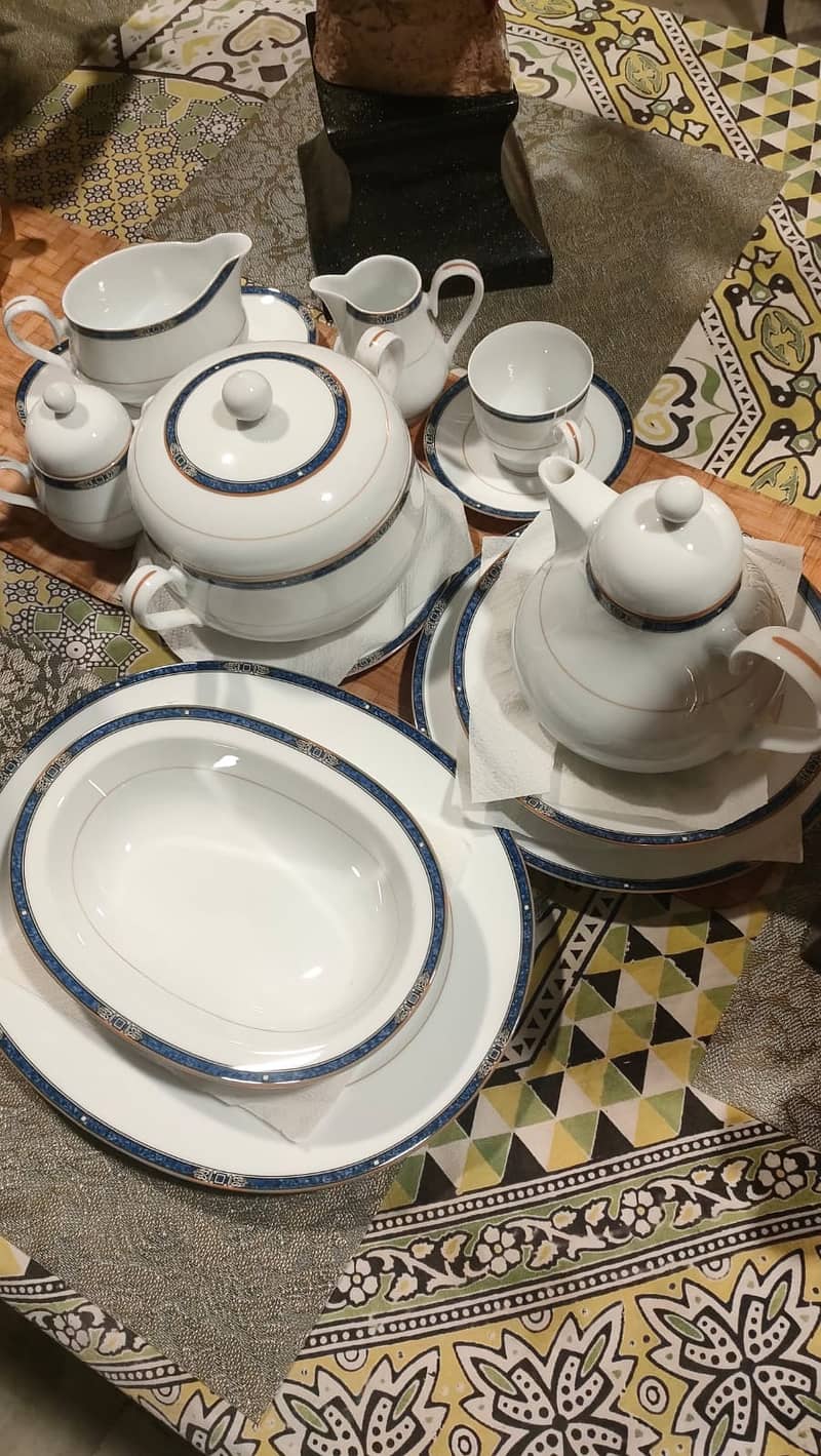 Noritake Philippines Blue 98 pieces luxury dinner set 0