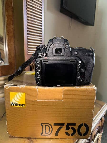 Nikon d750 body with lenz 24-120 f4 for sale 12