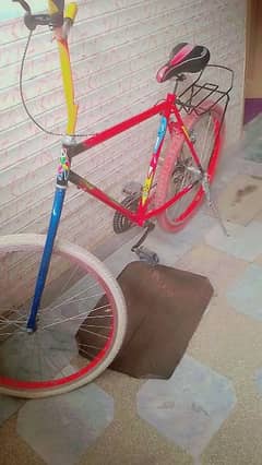 what'sapp number 03150546084 Phoenix bicycle with gear good condition