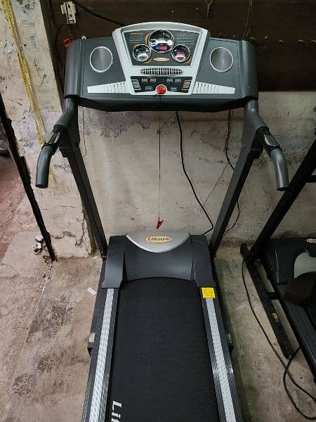 treadmils. (0309 5885468). jogging machines. gym cycles. ellapticals 4