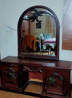 Dressing table 0