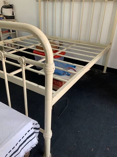 King size Iron Bed with Dico paint + Molty Form Mattress 6