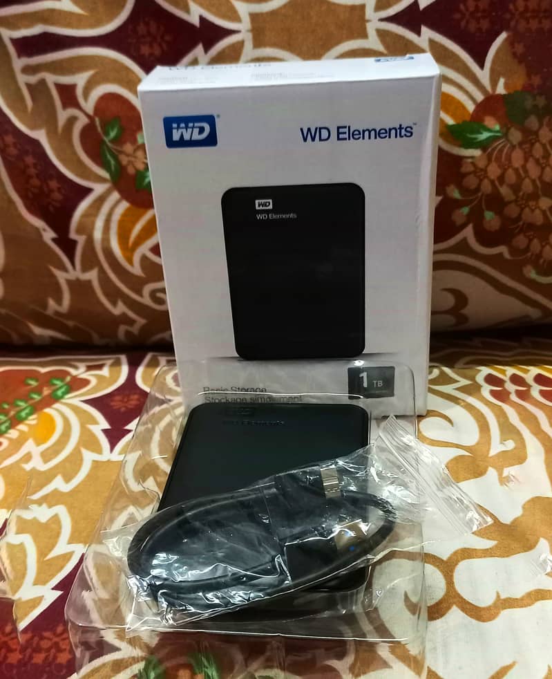 WD 1. TB Portable External Hard Drive 3.0 2