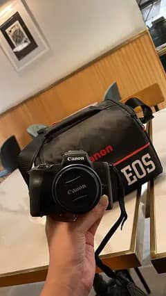 Canon m50