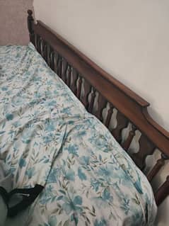 wooden solid bed for sale