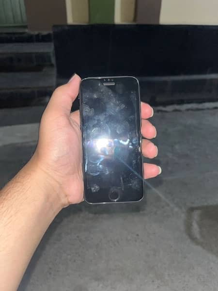 iPhone SE 2020 PTA Aproved 1