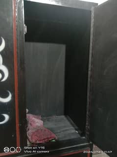 Wooden wardrobe for sale in good condition