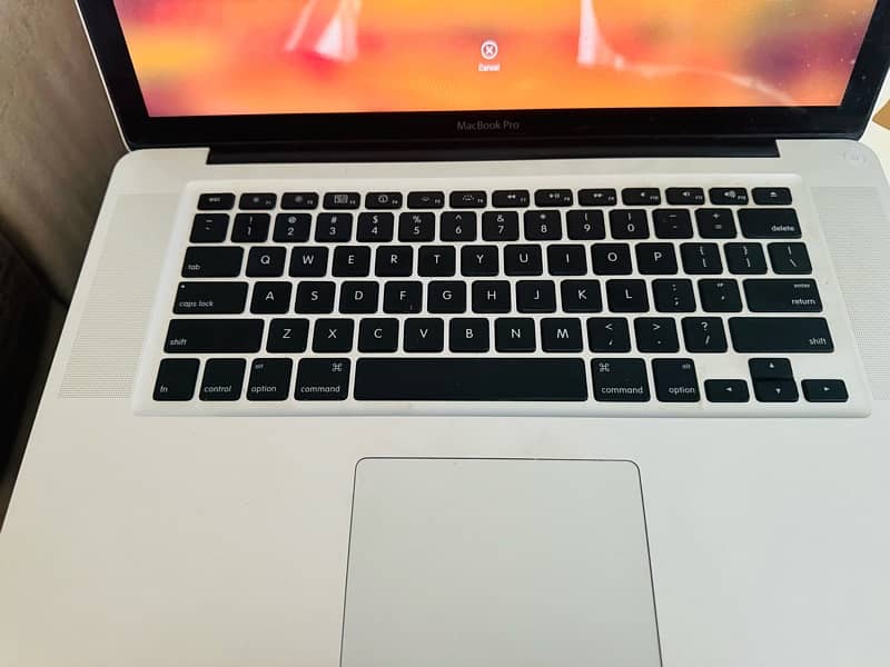 MacBook Pro Corei7 - 15.4 - just like new 1