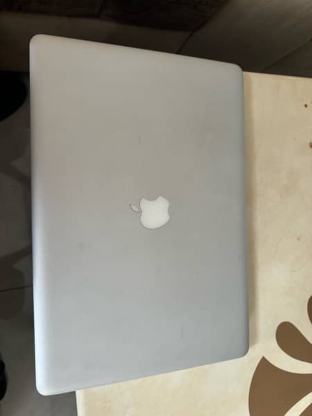 MacBook Pro Corei7 - 15.4 - just like new 2