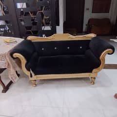 Elegant sofa set for sale