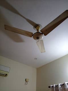 ceiling fan for sale in good condition