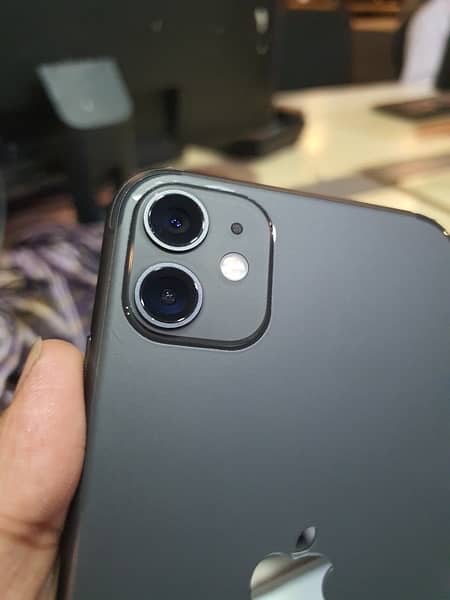 Iphone 11 Black Colour Jv 4