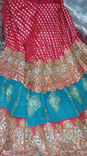 lehnga good condition 2