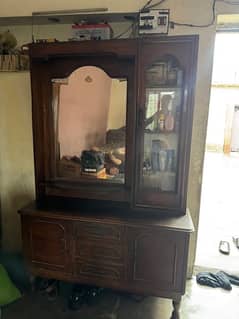 Dressing Table pure wood negotiable in price  WhatsApp 03230017806