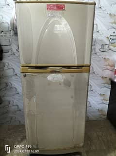 Dawlance fridge model 9170 medium size