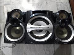 Panasonic Speakers 8" And Woofer 10"