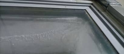 ice cream deep freezer