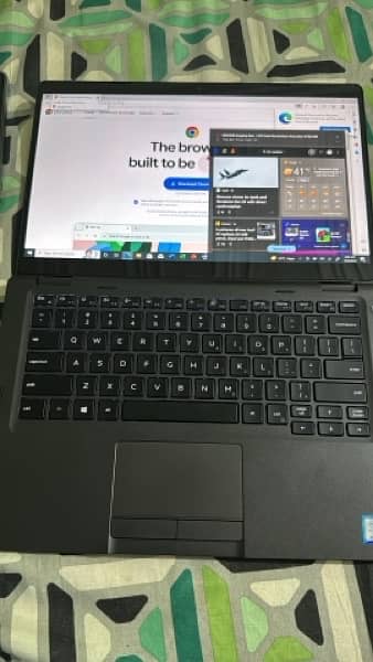 Dell Latitude 5300 2 in 1 i5 8th gen 0