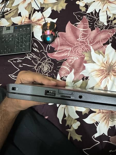 Dell Latitude 5300 2 in 1 i5 8th gen 5