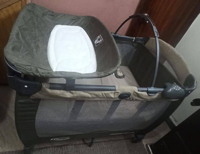 Graco baby cot/ kids cot / Baby bed for sale 3