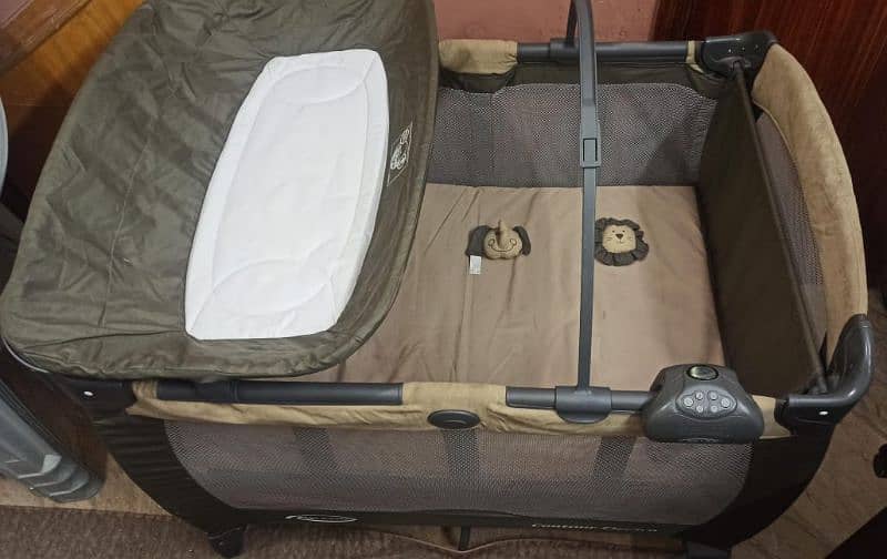 Graco baby cot/ kids cot / Baby bed for sale 4