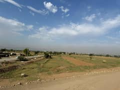 100 kanal Exclusive Farm House Land at Prime Ring Road and Chak Bali Khan Interchange