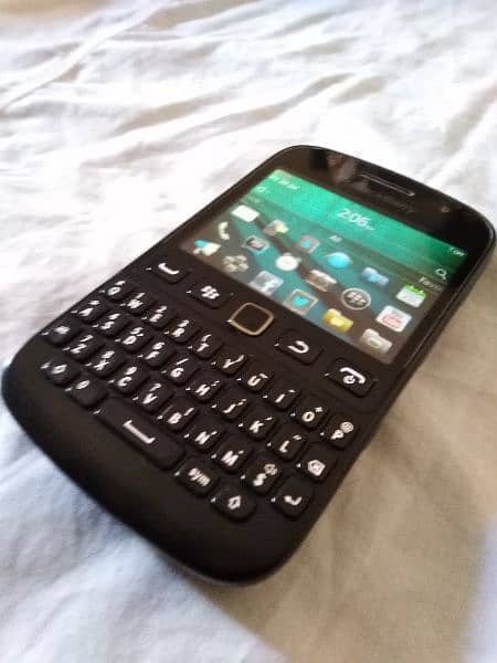 BLACKBERRY 9720 non pta   ( touch & type) 0