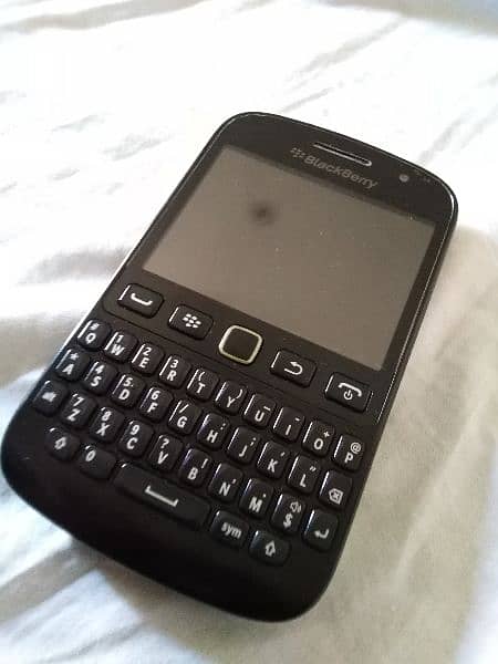 BLACKBERRY 9720 non pta   ( touch & type) 8