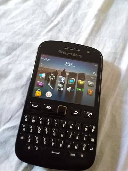 BLACKBERRY 9720 non pta   ( touch & type) 9