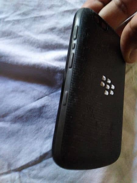 BLACKBERRY 9720 non pta   ( touch & type) 11