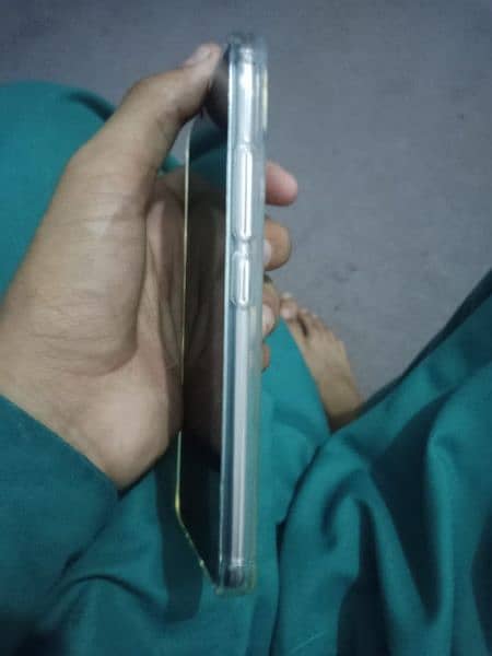 vivo y85 original with box and charger 4