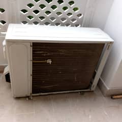 Like new slightly used 1.5 ton kenwood eco friendly inverter AC