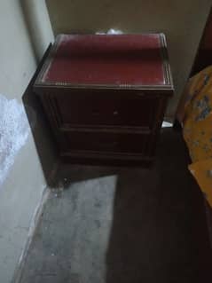 2 side tables