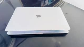 Apple MacBook pro 2019 Core i9/32GB RAM/512GB SSD with graphics Card