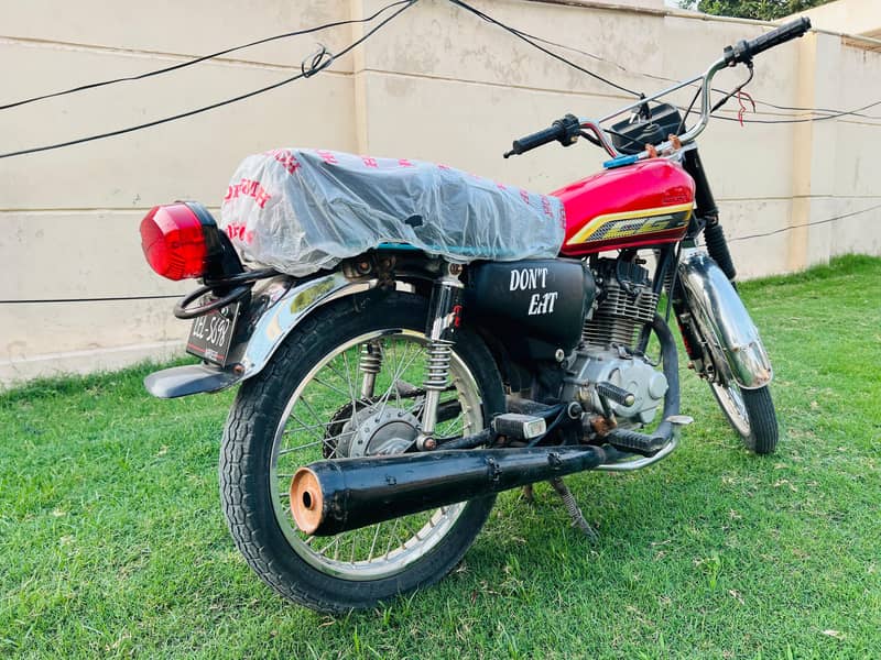 Honda 125 Model 16 A for sale or exchange with good bikes 3