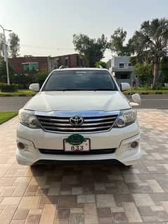 Toyota Fortuner V 2014 excellent condition betr Vigo revo grande civic